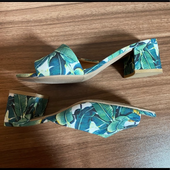 Palm Print Tropical Leaf Mule Slip On Shoes - Picture 2 of 3